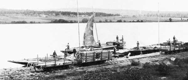 Järnbåtar vid Sjögränd